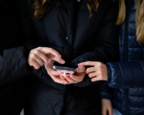 EU Commission proposes under-13s social media ban