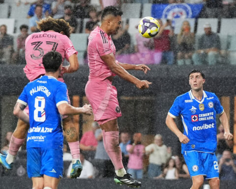 Messi scores 100th Inter Miami goal as Miami beats Cruz Azul 2-0
