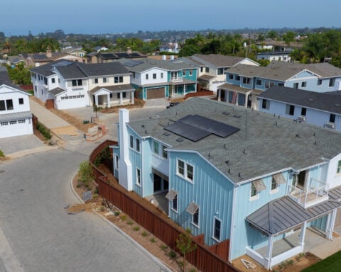 US single-family housing starts rebound in August; building permits fall