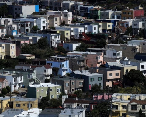Mortgage rates climb for fourth-straight week to hit highest level since Trump took office