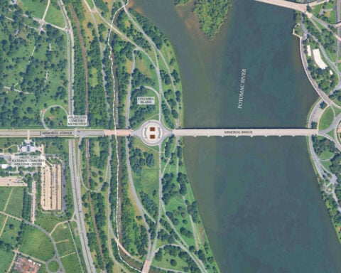 FAA gives approval for Trump’s arch, says it won’t interfere with flights