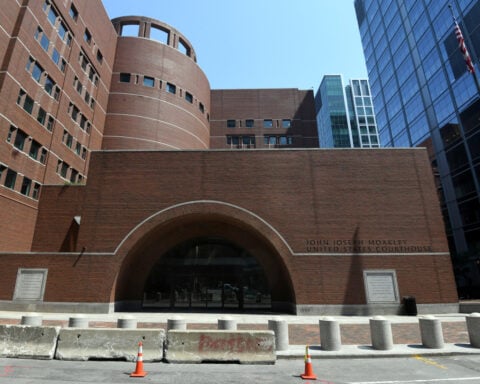 US appeals court rejects Trump policy allowing swift deportations to third countries