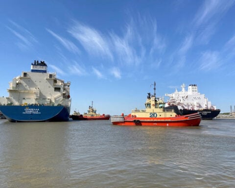 US, China discuss cutting tariffs on US LNG ahead of Xi visit