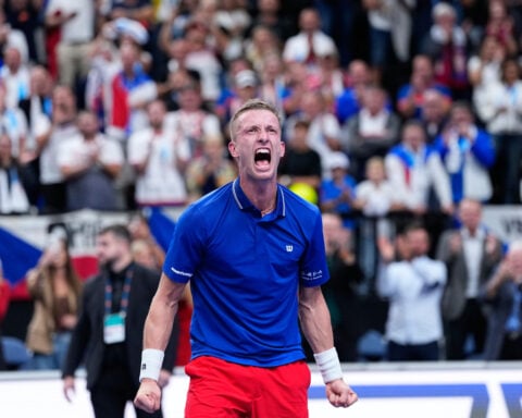Shelton loses again in Davis Cup as Czechs defeat US to reach Final 8. Zverev wins for Germany