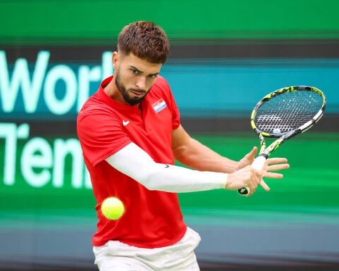 Zverev powers Germany into Davis Cup Final 8 with a swift win over Prizmic, Britain also advances