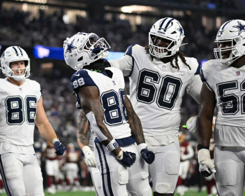 Prescott throws 4 TD passes as Cowboys beat Commanders, who again lose Daniels to dislocated elbow