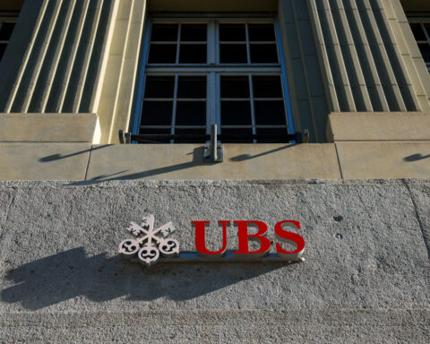 Swiss business groups pressure parliament over UBS capital rules before vote