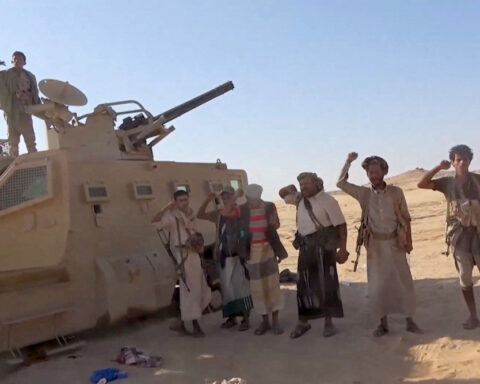 Houthis push for control of Yemen highlands as Trump is said to have called off strikes