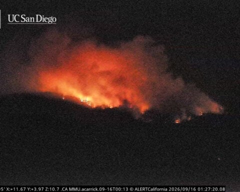 Two pilots die in helicopter crash fighting California wildfire