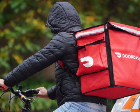 DoorDash to pay $131.5 million to resolve New York City probe over delivery workers' pay
