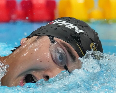 China wins 4 more gold medals in the pool at the Asian Games. 13-year-old Yu Zidi has the day off