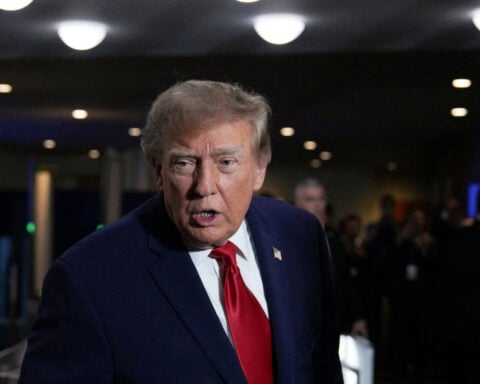 Banned White House outlets cover Trump at UN as court hearing looms
