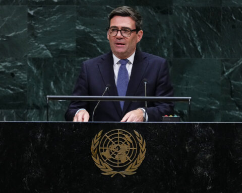 Trump praises new British PM Andy Burnham but slams UK deal on Indian Ocean islands