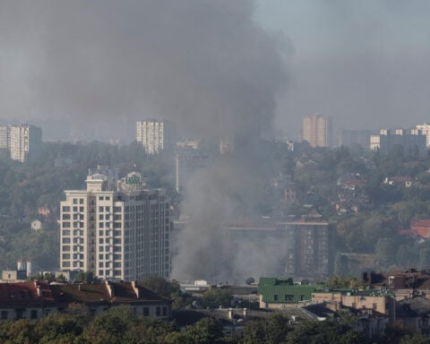 Russia's attacks disrupt internet services to 100,000 households in Kyiv, Ukrainian ministry says