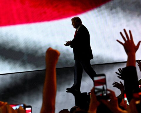There's a reason Trump is the only one talking about 1% interest rates