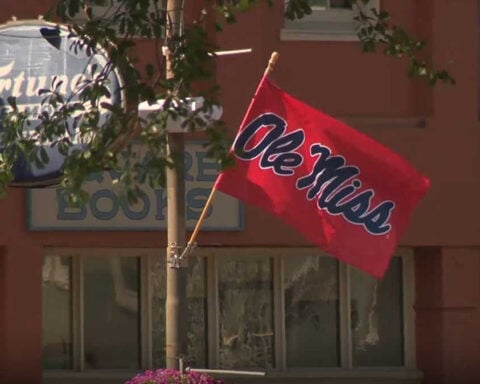 Ole Miss students react to deaths of two classmates