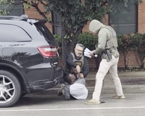 US citizen injured in Illinois after ICE agents mistook him for fugitive, tried to arrest him