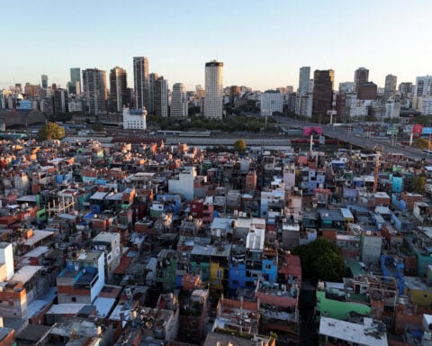 Argentina economic activity dips 1.4% in July