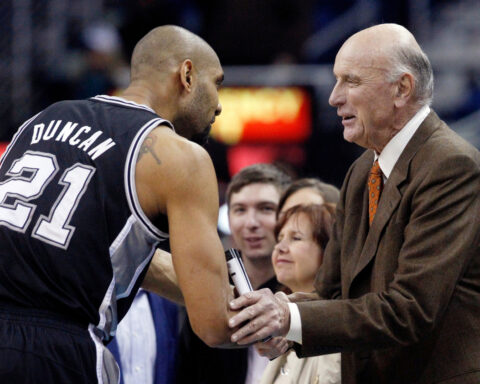 Bob Pettit, imposing Hawks great and first NBA MVP, dies at 93