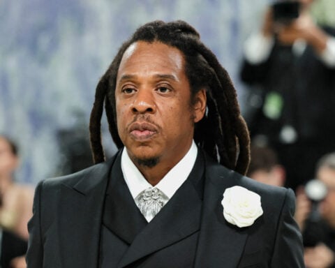 Jay-Z accuser recants rape allegation against the rapper