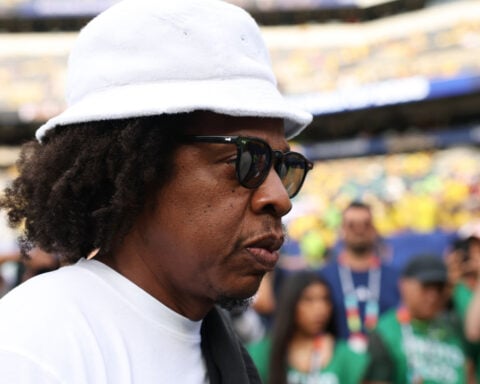 Jane Doe who accused Jay-Z of rape says her claims were false and that she has never met him