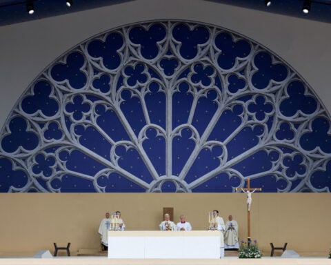 Hundreds of thousands in Paris cheer Pope Leo in largest event of French tour
