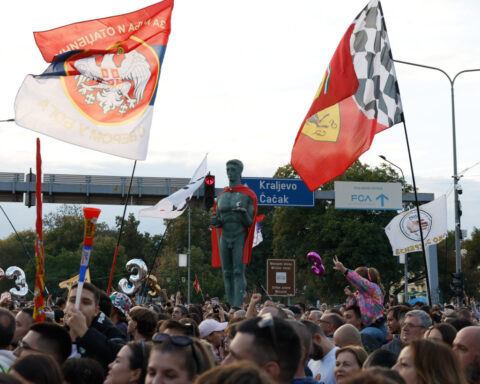 Thousands welcome cycling students in Kragujevac ahead of Serbia’s Oct. 25 election