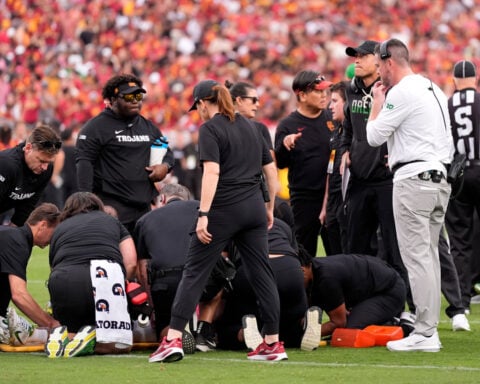 Oregon QB Moore sustained concussion on late hit; USC suspends LB Stephens for 1 game for hit