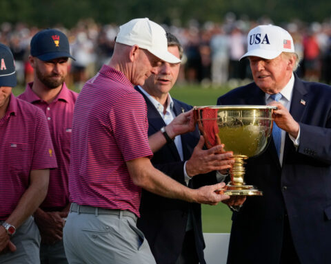 Americans rally in singles to win the Presidents Cup for the 11th straight time