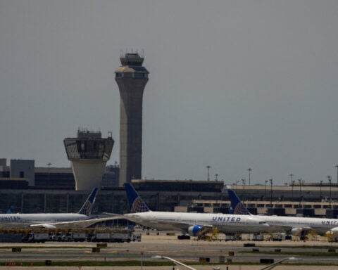 Duffy, airlines urge Congress to quickly approve $30 billion for aviation reforms