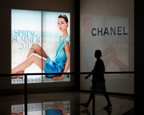 Australia household spending is flat in August after strong run