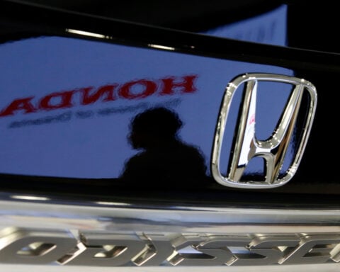 US auto regulator closes airbag defect petition in about 807,000 Honda Odyssey cars