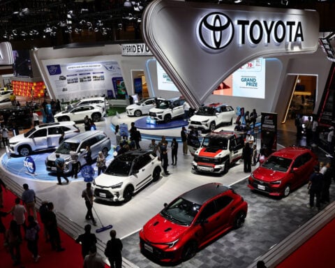 Toyota August sales, production fall for second straight month