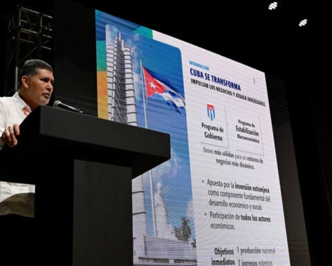 Cuba's top trade official says US impeding reforms, denies talks with Trump associates