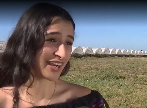 ‘There’s wisdom here’: Artist uses photography to share farmworkers’ stories