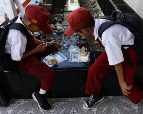 Indonesia to launch 480 free-meals scheme kitchens in October, most to be in remote areas