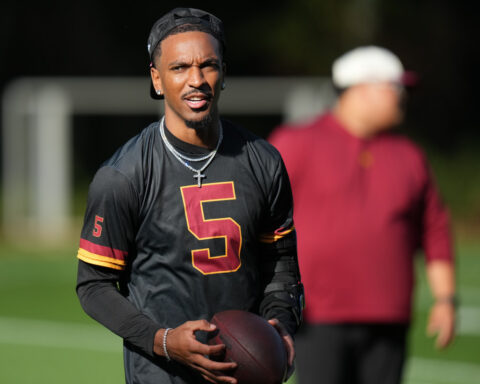 Daniels has chance to start for Commanders vs. Colts in London despite elbow injury, Quinn says