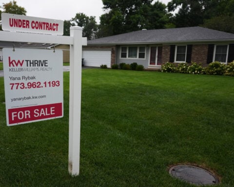 Average long-term US mortgage rate churns upward to its highest level in nearly 3 years at 7.28%