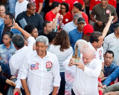 Brazil election's final TV debate scrapped as Lula, Flavio Bolsonaro skip