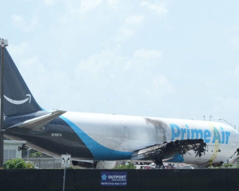 Federal report says pilots weren't warned about wind before Amazon cargo plane crashed in Miami