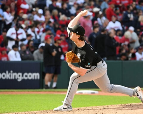White Sox beat Guardians 3-0 in Game 1 of ALDS behind Murakami homer, 3-hitter