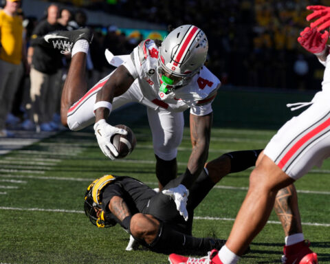 Julian Sayin, Jeremiah Smith lead No. 5 Ohio State past No. 14 Iowa, 31-14