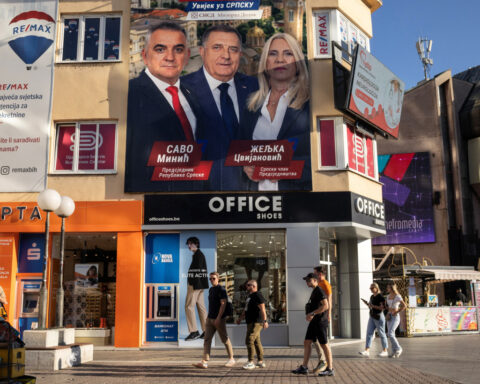 Leftist, nationalists set to win election for Bosnia's tripartite presidency