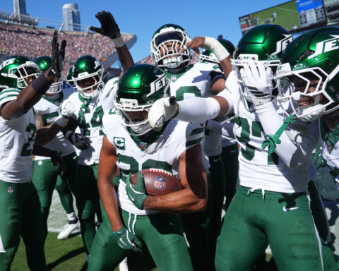 Minkah Fitzpatrick stops the Jets' NFL-record interception drought at 20 consecutive games