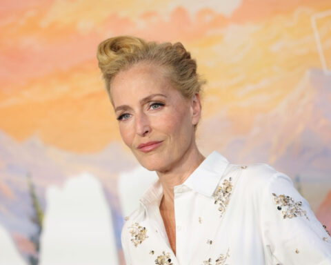 Gillian Anderson confronts ‘distracting’ superfans outside theater