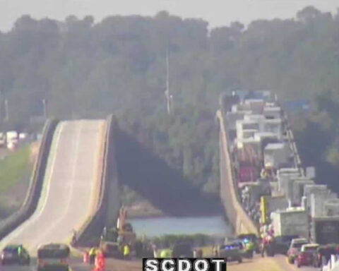 Man proposes to girlfriend during 69-vehicle pile-up in South Carolina