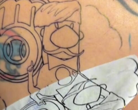 'I changed teams': Cubs fan covers nearly 30-year-old tattoo with Brewers ink