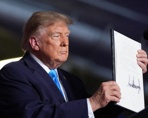 Trump signs order extending tax-free use of red-dyed diesel during midterm stop in Nebraska