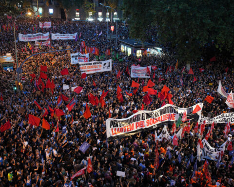 Spain's prime minister calls snap election aiming to seize momentum over housing crisis
