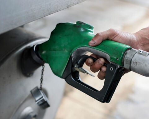 Trump signs executive order aimed at lowering diesel prices